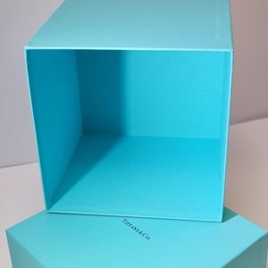 Tiffany Authentic Gift Box Tiffany Blue LARGE Tiffany Gift Box 8" x 8" x…